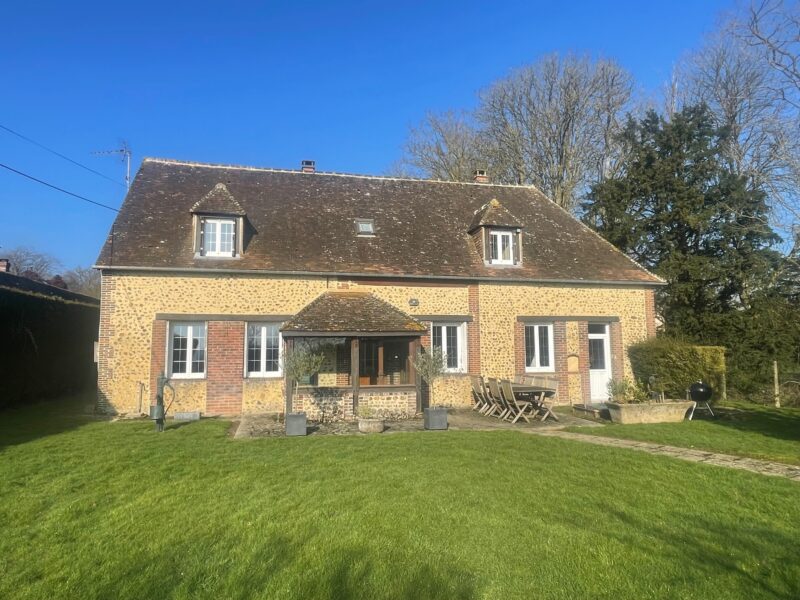 F1744 maison perche